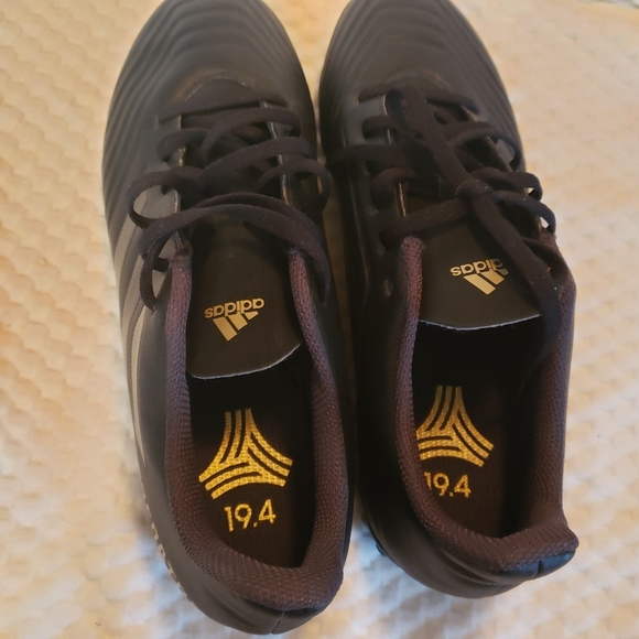 New Adidas soccer Predators 19.4 - Picture 4 of 5